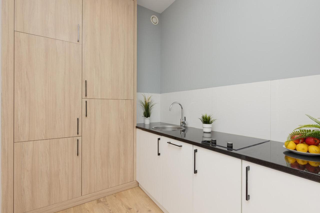 Wola Pet-Friendly Apartments With Ac Slawinska By Noclegi Renters Warsaw Ngoại thất bức ảnh