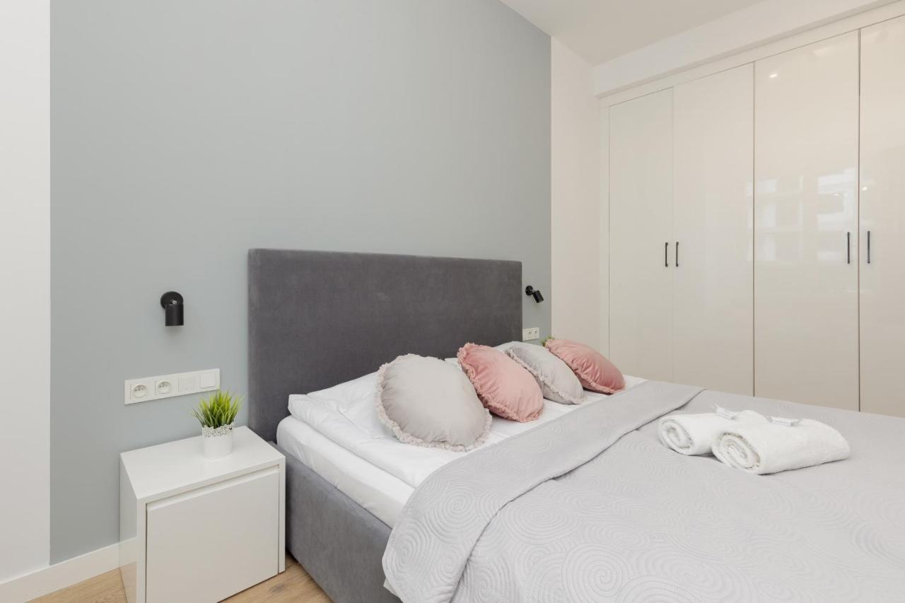 Wola Pet-Friendly Apartments With Ac Slawinska By Noclegi Renters Warsaw Ngoại thất bức ảnh