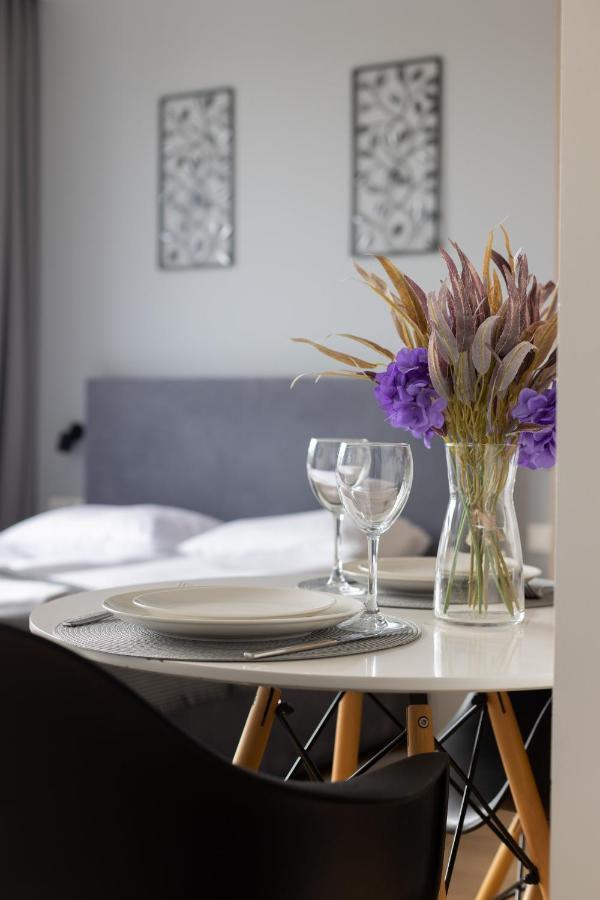 Wola Pet-Friendly Apartments With Ac Slawinska By Noclegi Renters Warsaw Ngoại thất bức ảnh