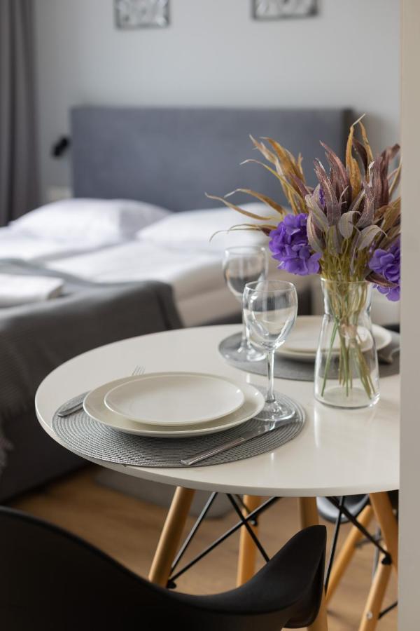 Wola Pet-Friendly Apartments With Ac Slawinska By Noclegi Renters Warsaw Ngoại thất bức ảnh