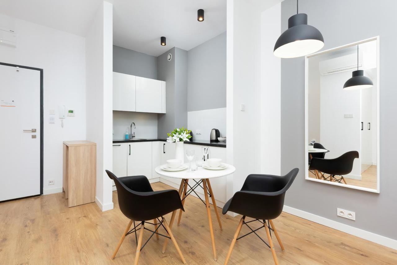 Wola Pet-Friendly Apartments With Ac Slawinska By Noclegi Renters Warsaw Ngoại thất bức ảnh