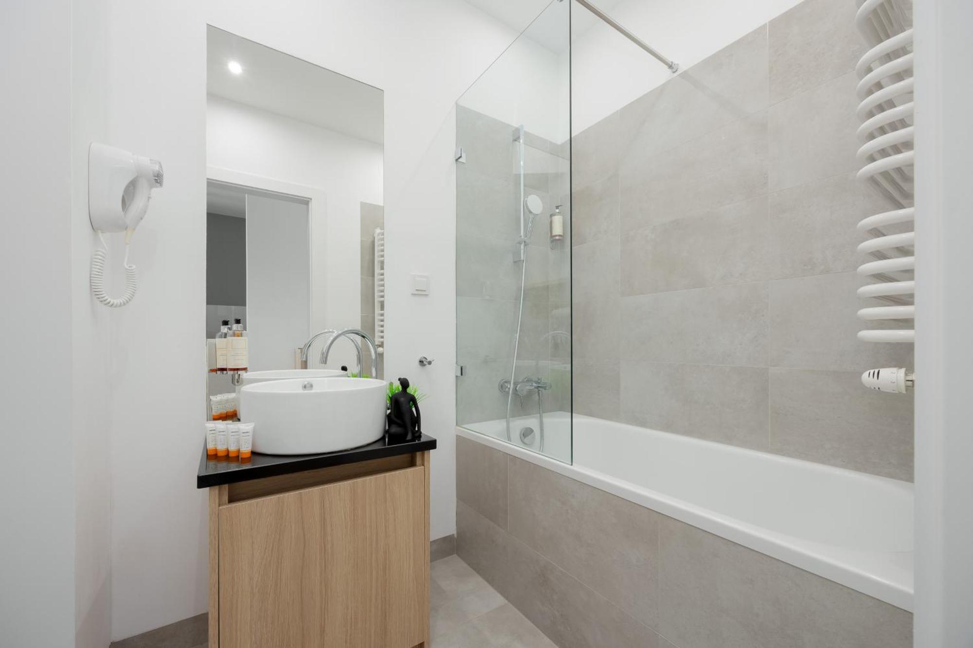 Wola Pet-Friendly Apartments With Ac Slawinska By Noclegi Renters Warsaw Ngoại thất bức ảnh